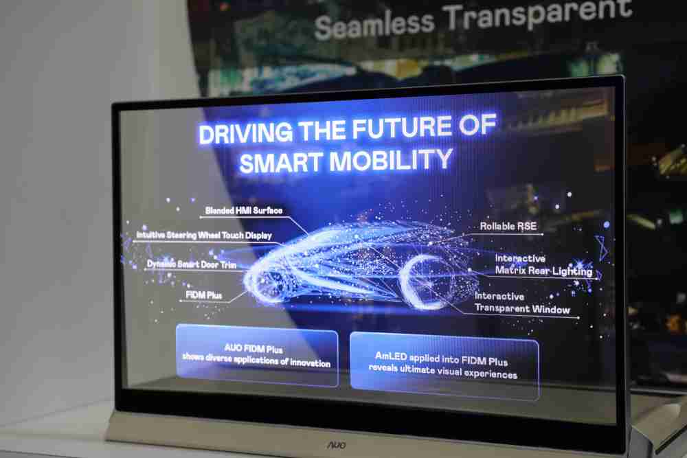 人生就是博凭借着超高亮度和透明度，，，这款30吋透明Micro LED显示器在AR系统与智慧零售具有潜在的应用价值。。