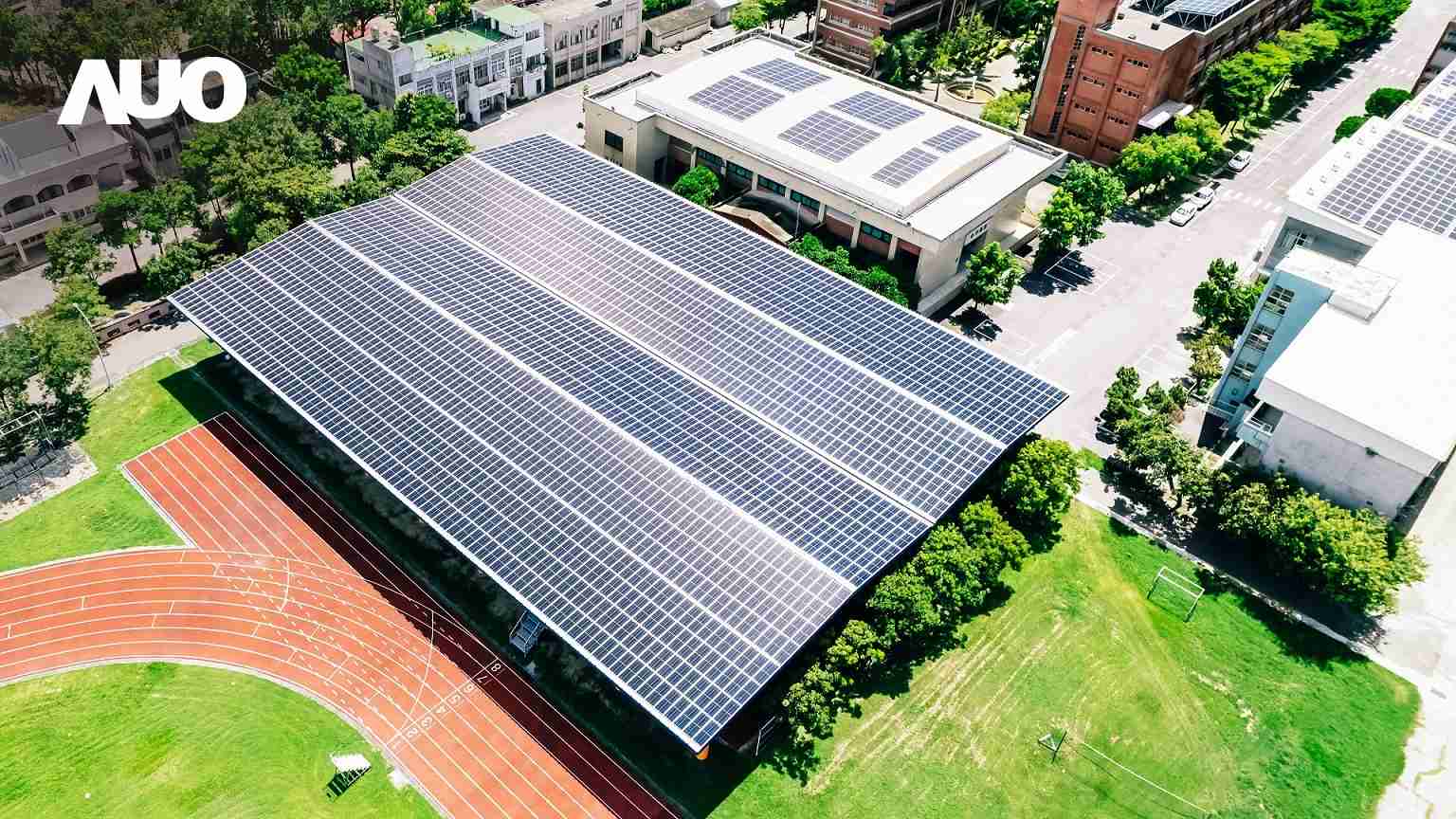 人生就是博SunSteel光电整合型浪板具备快速安装、、、、轻量化优势，，，，可提升15%发电效能，，通过国际IEC与台湾VPC认证安全、、、、防漏、、、、耐候标准