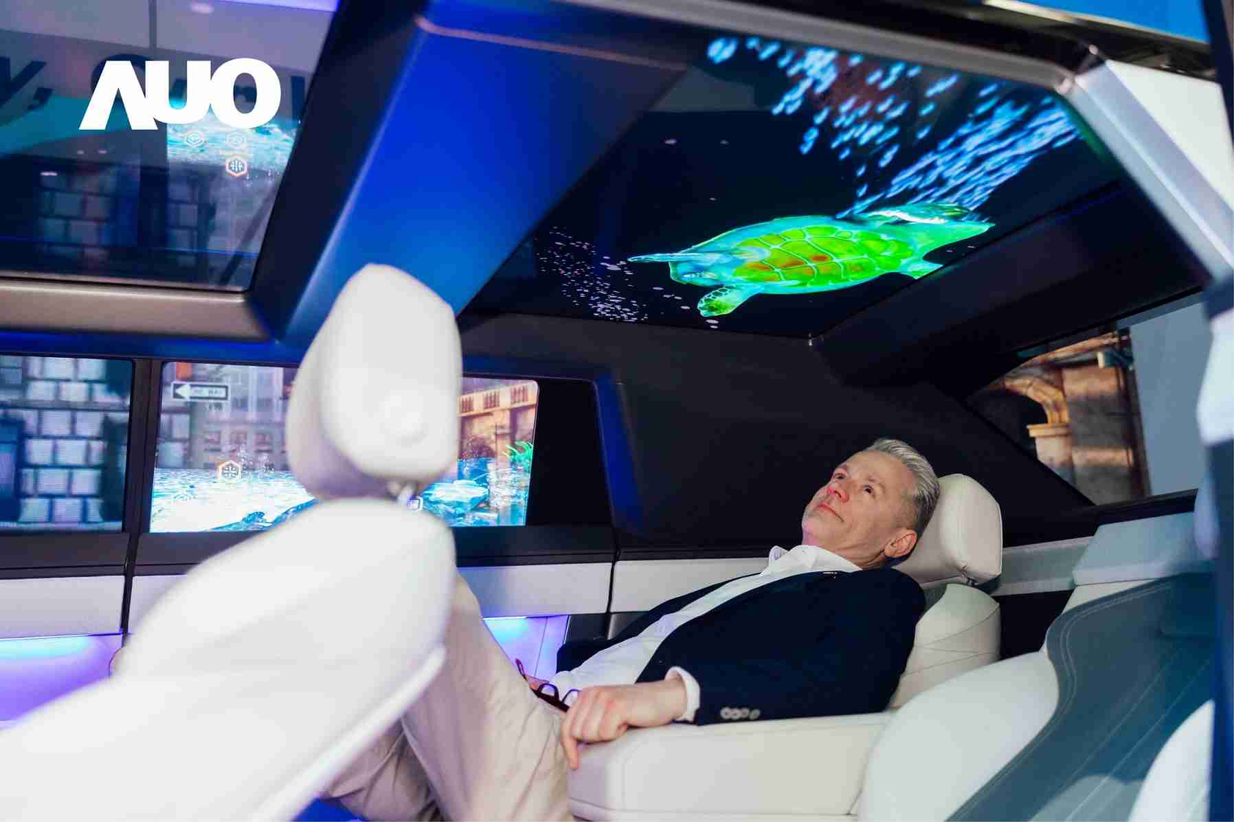 人生就是博Smart Cockpit 2025集Micro LED透明、、、、大型化、、、、可挠优势之大成，，携手BHTC打造未来视界的车用Display HMI解决方案